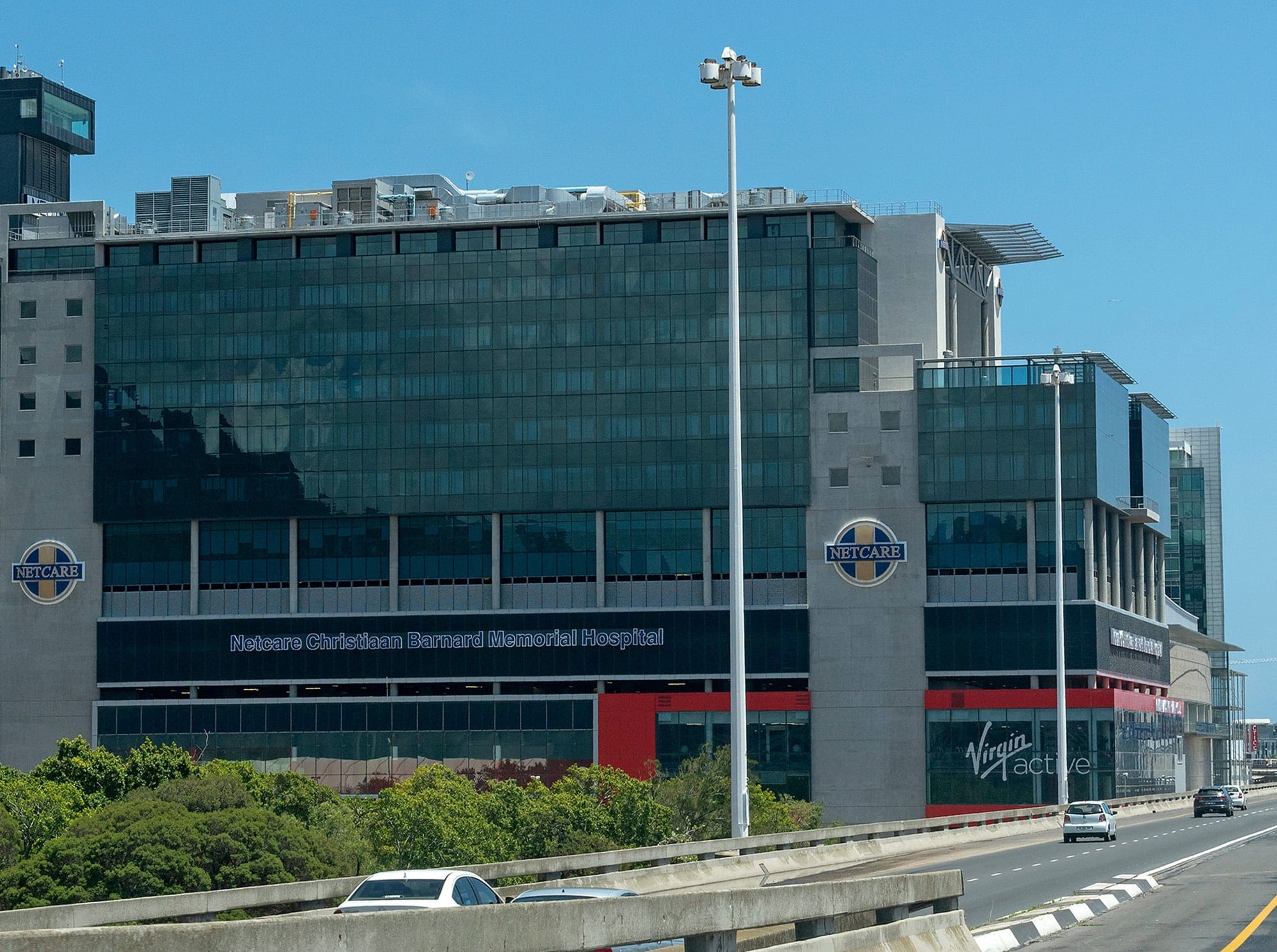 Netcare patient volumes support FY guidance